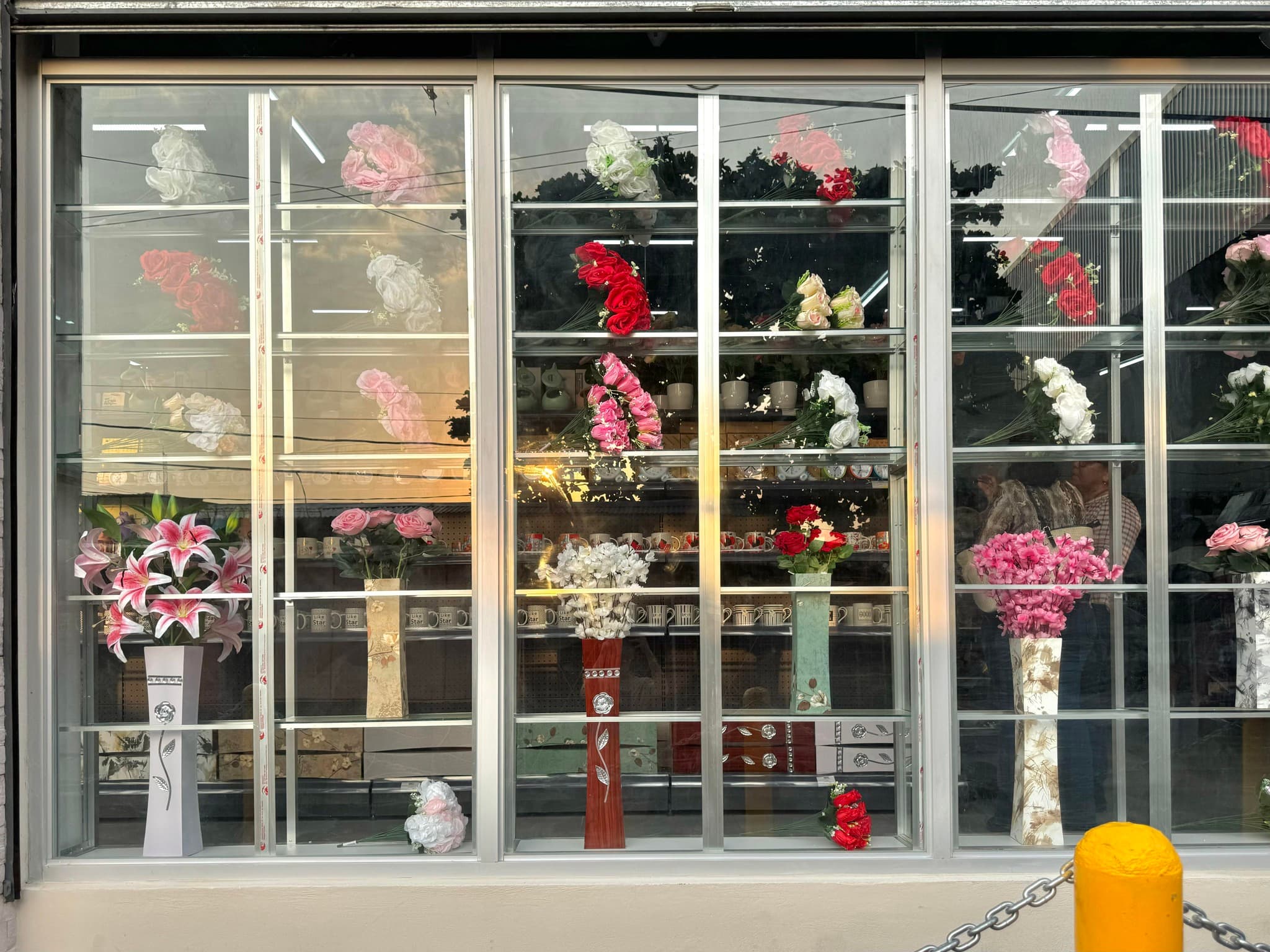 ¡Muro de flores en nuestra tienda de Chinandega!